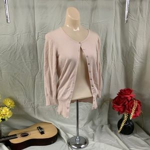 Women’s top confusing